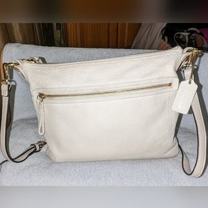 Coach Poppy Perri Hippie off white leather bag. 22421M
